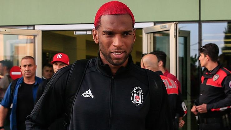 <h2>Ryan Babel’e para cezası</h2>
