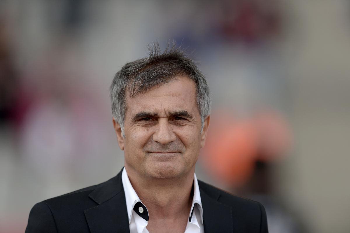 <h2>Şenol Güneş’ten Beşiktaş için flaş açıklama! Yeni sözleşme teklifine ne dedi?</h2>