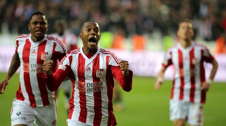 <h2>Sivas’ta basit bir hayatı olduğunu söyleyen Robinho şöyle konuştu;</h2>