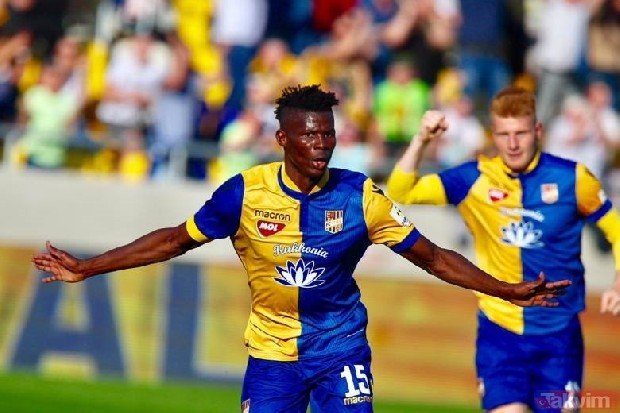 <h2>Vakoun Issouf Bayo</h2>