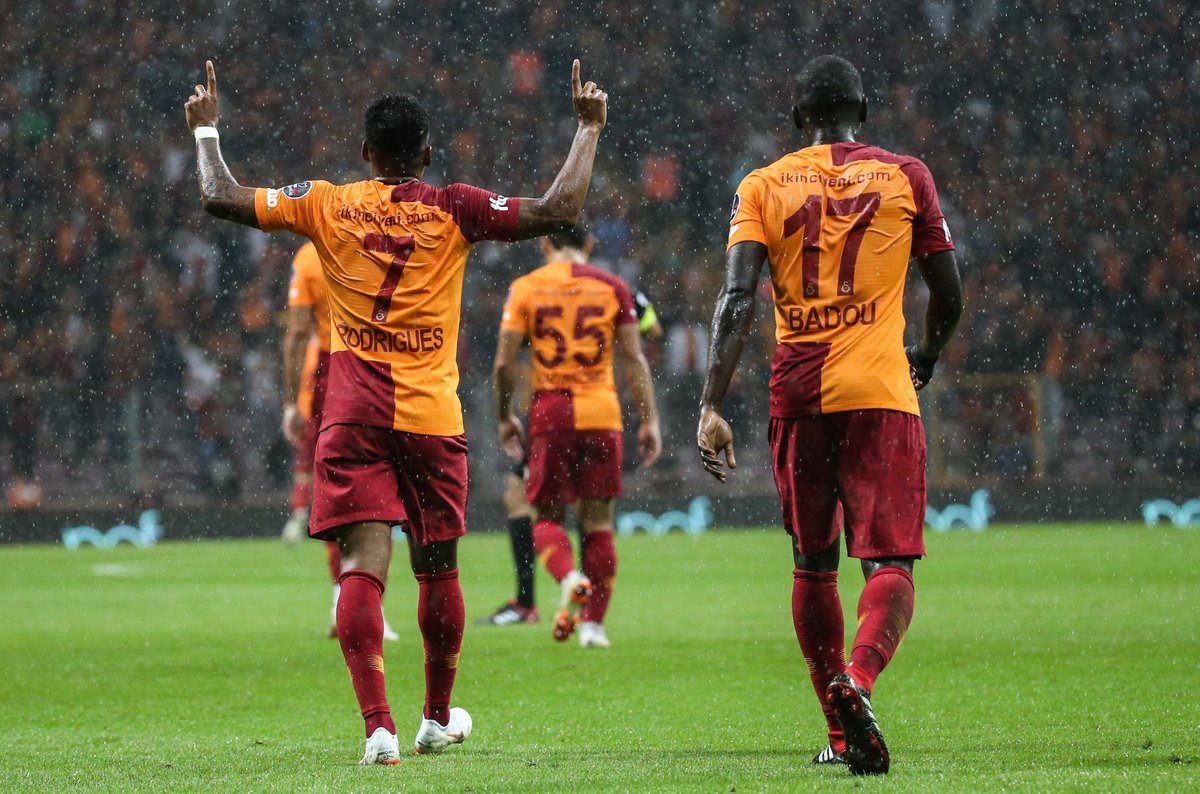 <h2>Ve Galatasaray’da ilk ayrılık gerçekleşti! Yabancı futbolcu geri dönmeyecek</h2>