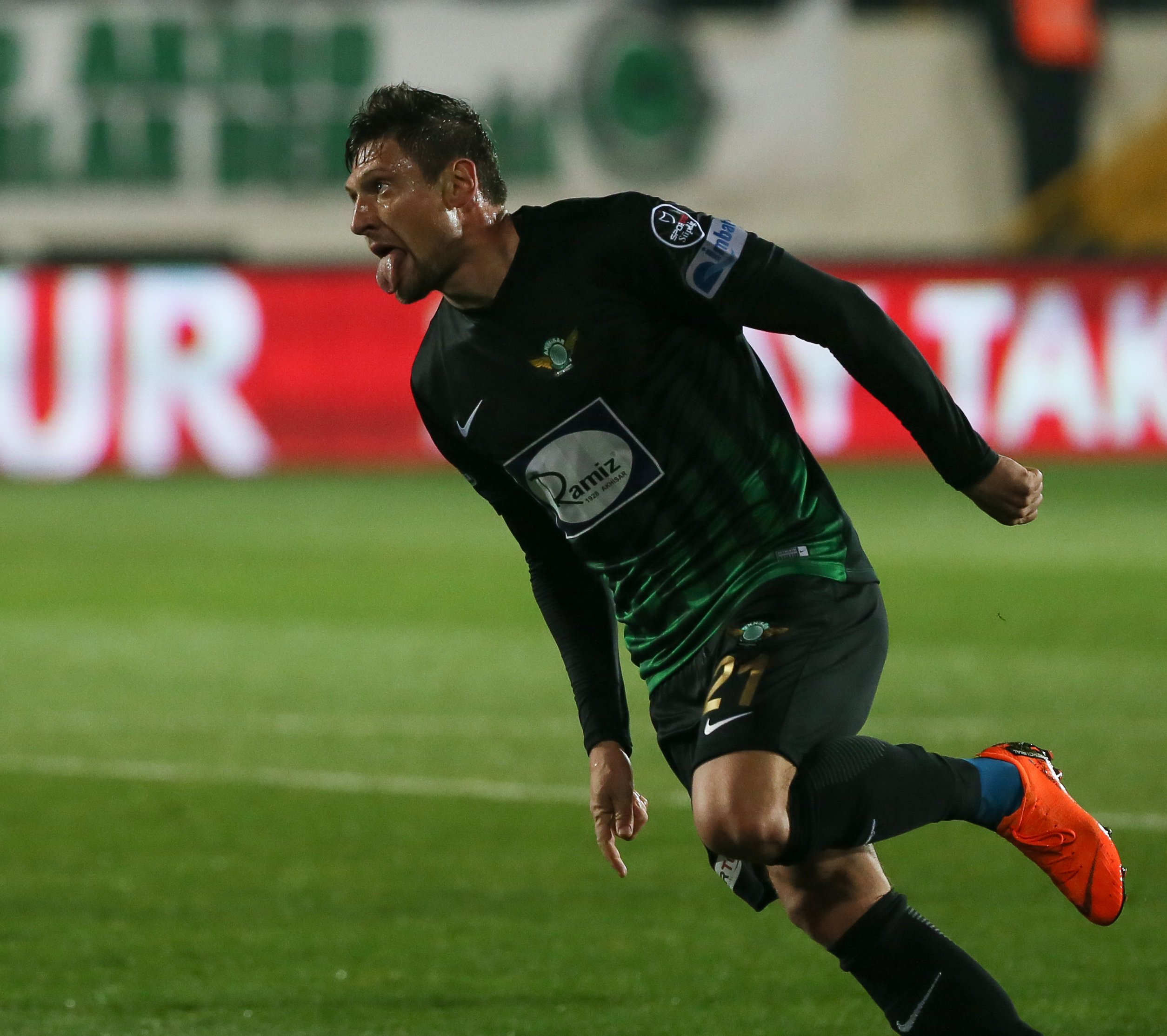<h2>YEVHEN SELEZNYOV GELMEYİ ÇOK İSTİYOR </h2>