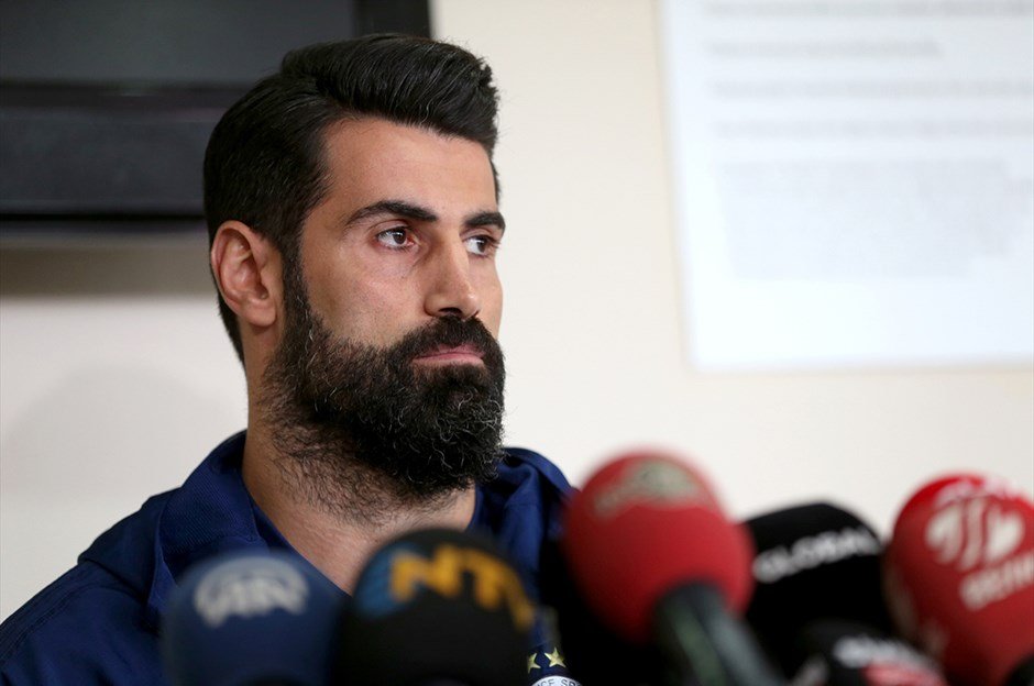 ' Volkan Demirel yönetim zoruyla mı özür diledi? Bakın meğer neler olmuş
