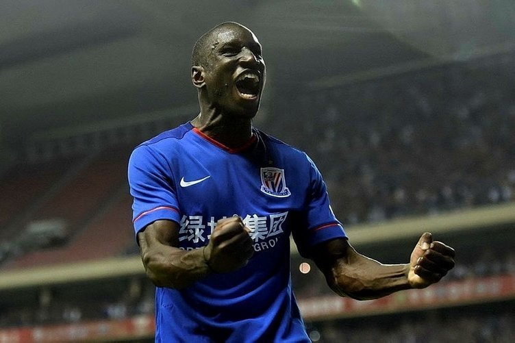 <h2>Demba Ba beklemede</h2>