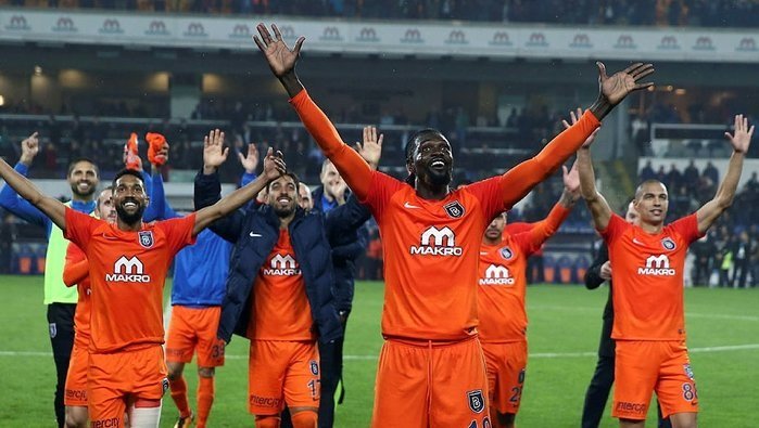 'Fenerbahçe transferde zorluyor... Başakşehir'in yıldızı!