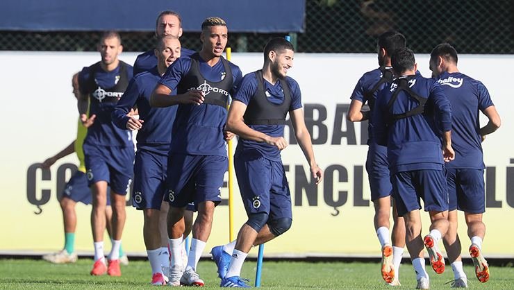 'Fenerbahçe'de 4 ayrılık! İşte o isimler