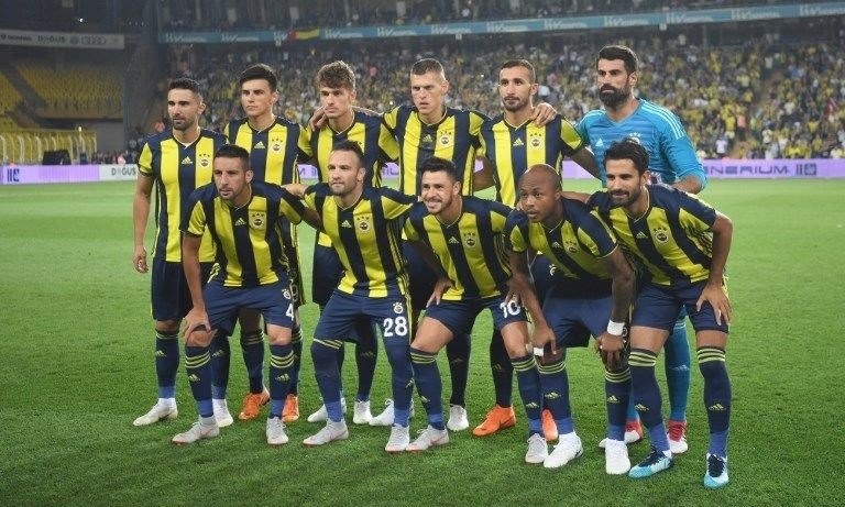 'Fenerbahçe'den yıldız futbolcuya: 