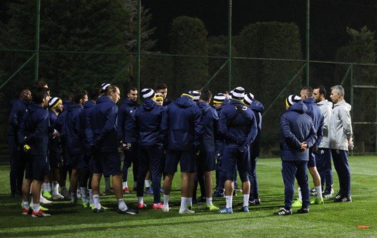 'Fenerbahçe'nin Antalya kadrosunda 5 oyuncu yok!