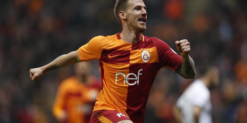 <h2>Galatasaray’a UEFA tehdidi! Serdar Aziz...</h2>