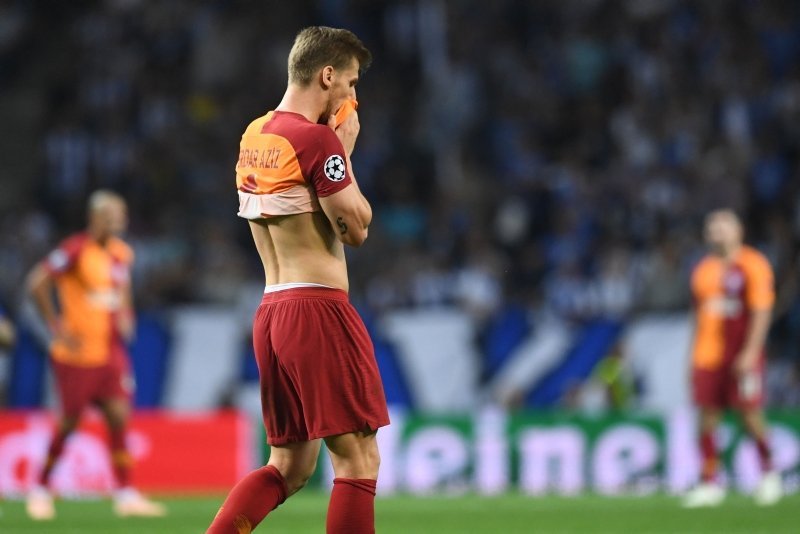 'Galatasaray'a UEFA tehdidi! Serdar Aziz...