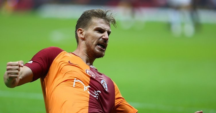'Galatasaray'da Serdar Aziz ve Maicon gidecek, yerlerine gelecek isim