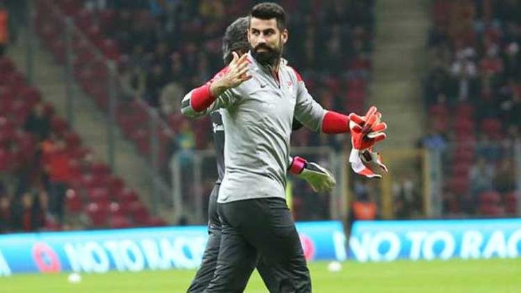 <h2>Hem stadı hem de formasını terk etti</h2>