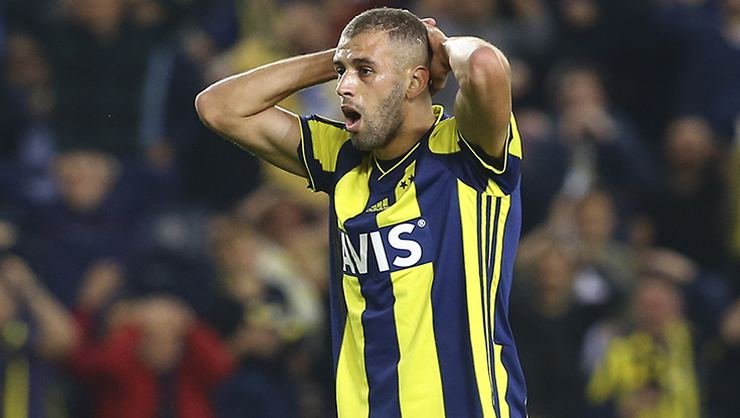 'Slimani Alkmaar maçında Fenerbahçe taraftarını çıldırttı