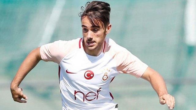 <h2>Yunus Akgün kimdir, kaç yaşında?</h2>