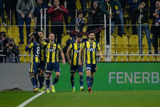 <h2>Fenerbahçe servet kazanacak! 5 isim 350 milyon</h2>