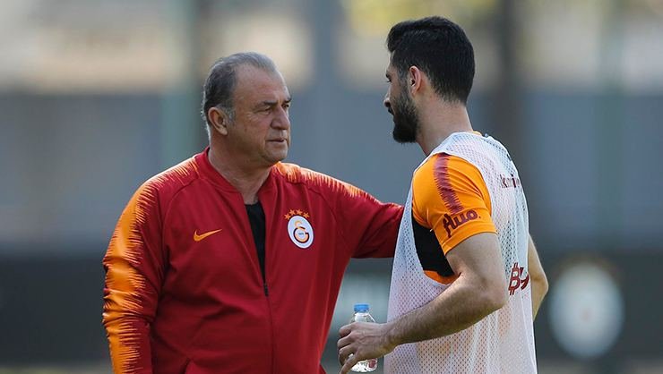 'Galatasaray'da Emre Akbaba ve Nagatomo tehlikesi!