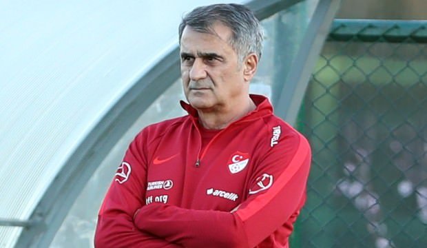 'Türkiye'nin Arnavutluk maçı ilk 11'i açıklandı! Şenol Güneş'ten sürpriz
