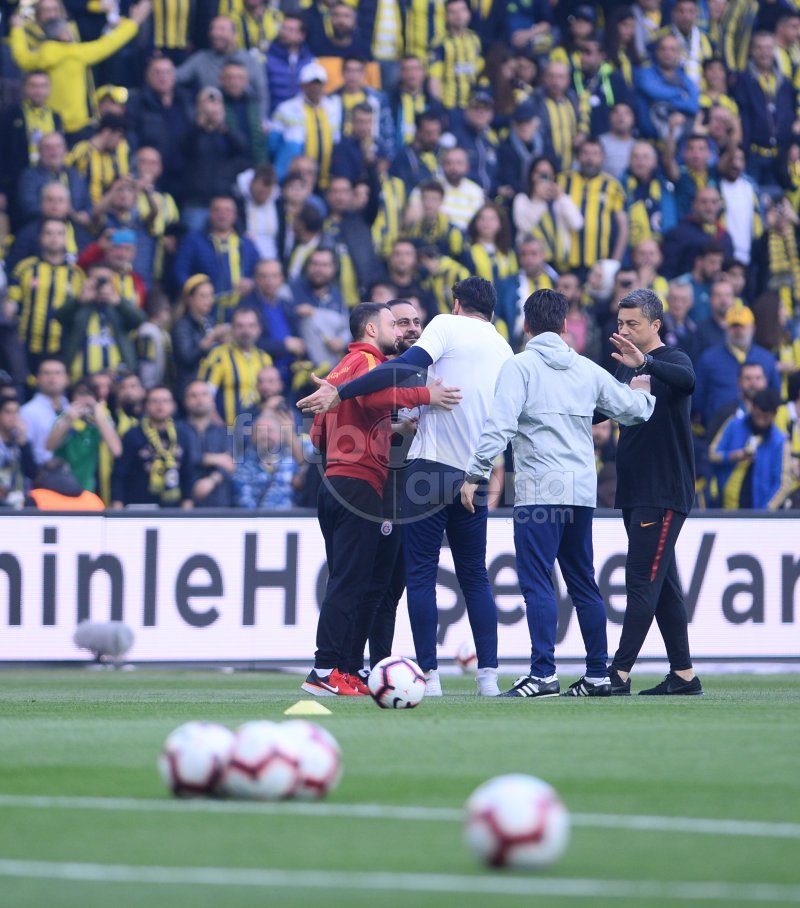 'Derbi öncesi Hasan Şaş ile Volkan Demirel arasında olay çıktı!