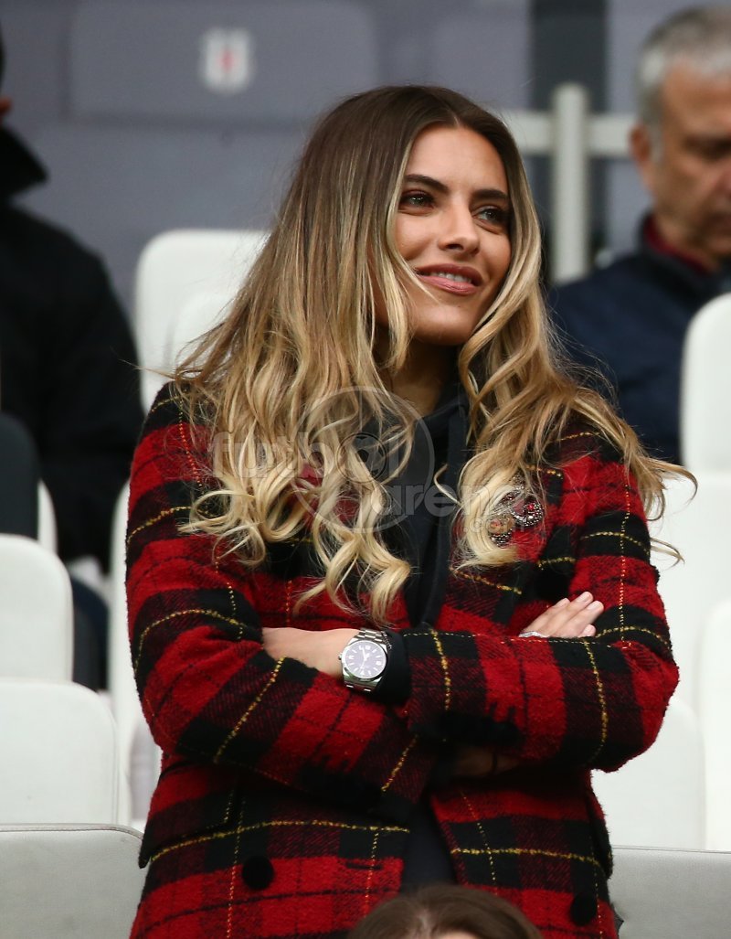 'Vodafone Park tribünlerinden renkli kareler