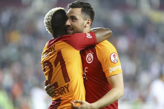 <h2>Sinan Gümüş, Galatasaray’dan ayrıldı mı?</h2>