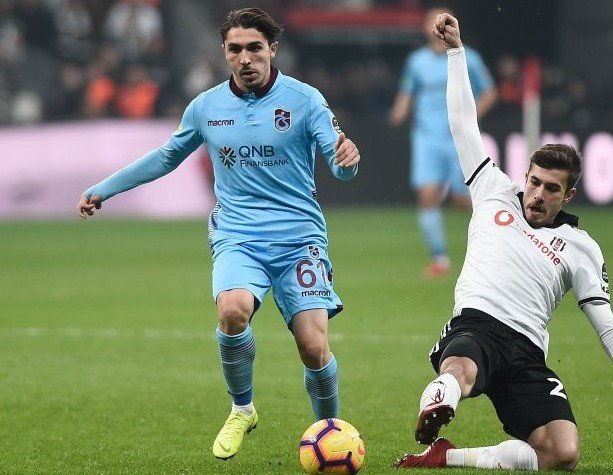 Dorukhan Toköz’ün yerine Hakan Çalhanoğlu