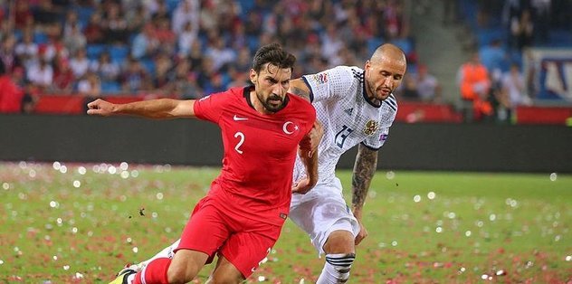 Fenerbahçe, Sabaly’yi transfer edecek mi?