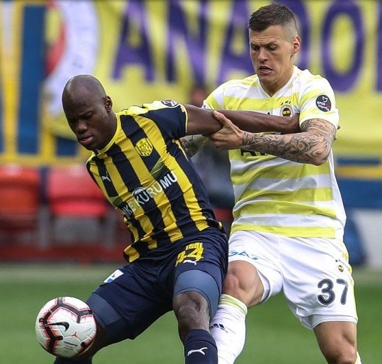 <h2>Skrtel, Fenerbahçe’de kalacak mı?</h2>