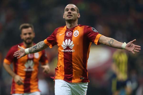 <h2>Sneijder, Türkiye’ye transfer olacak mı?</h2>