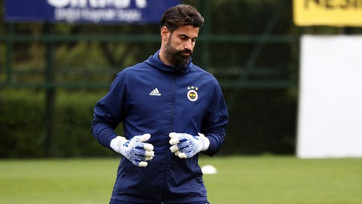 <h2>Volkan Demirel, Fenerbahçe’de kalacak mı?</h2>