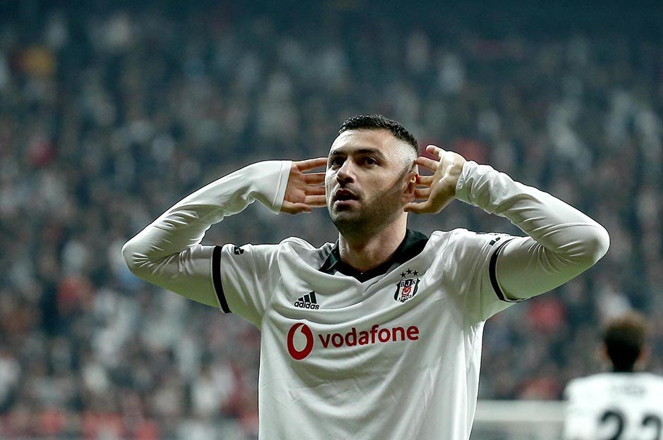 <h2>Burak Yılmaz gidiyor, Adebayor geliyor</h2>