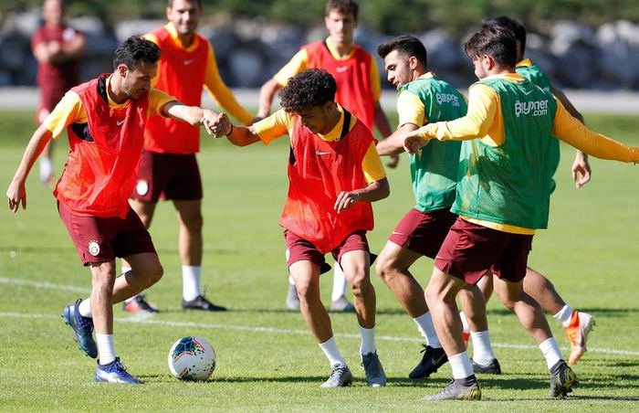 Fatih Terim’i sinirlendiren pozisyon