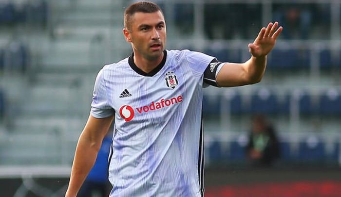 <h2>BURAK YILMAZ SAHAYA İNDİ</h2>