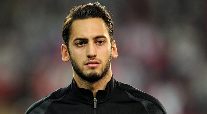 <h2>Hakan Çalhanoğlu’dan eleştirilere yanıt</h2>