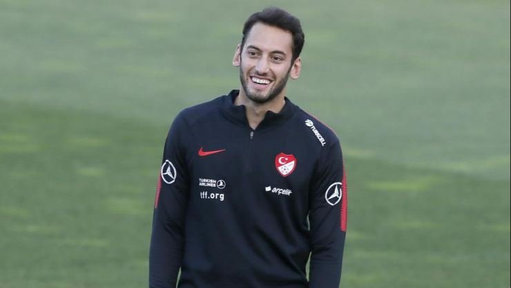 <h2>HAKAN ÇALHANOĞLU’NDAN GALATASARAY AÇIKLAMASI</h2>