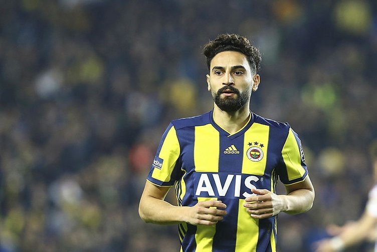 <h2>Mehmet Ekici, Fenerbahçe’den neden ayrılmadı?</h2>