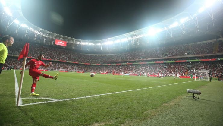 <h2>Vodafone Park zemini neden bozuldu?</h2>