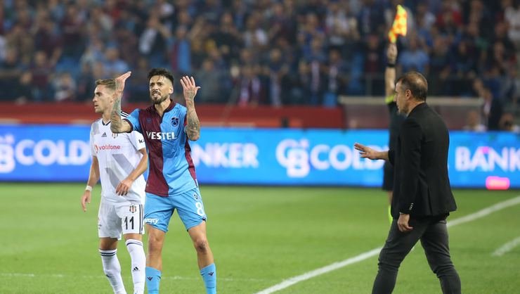 <h2>ABDULLAH AVCI’DAN FUTBOLCULARA MESAJ</h2>