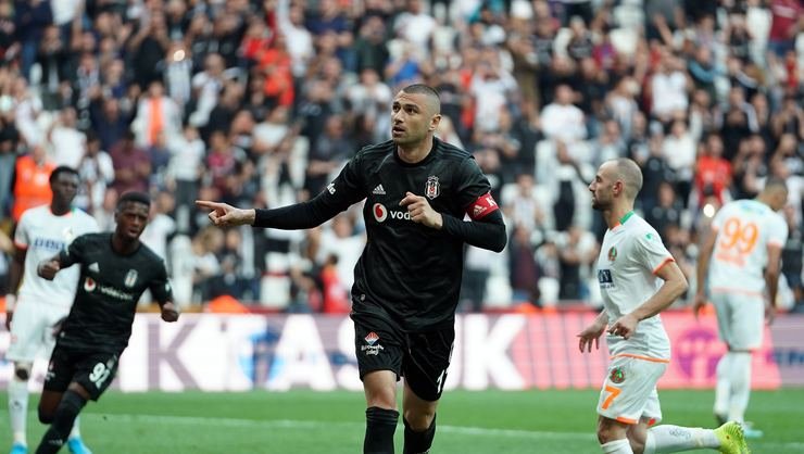 <h2>BEŞİKTAŞ’TA BURAK YILMAZ SEFERBERLİĞİ</h2>