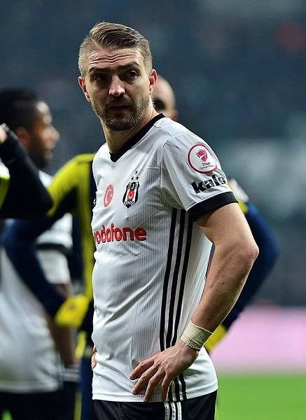 <h2>CANER ERKİN’E SERT ELEŞTİRİ </h2>