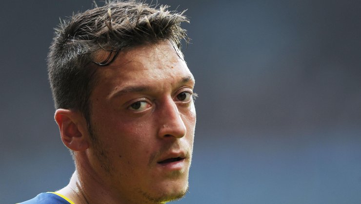 <h2>MESUT ÖZİL İÇİN ŞOK GÖRÜNTÜLER</h2>