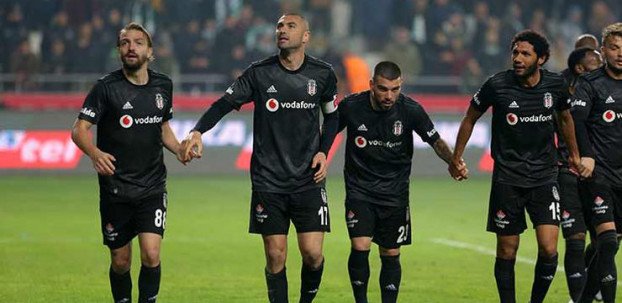 <h2>BURAK YILMAZ: ’’BIÇAK SIRTINDAYIZ’’</h2>