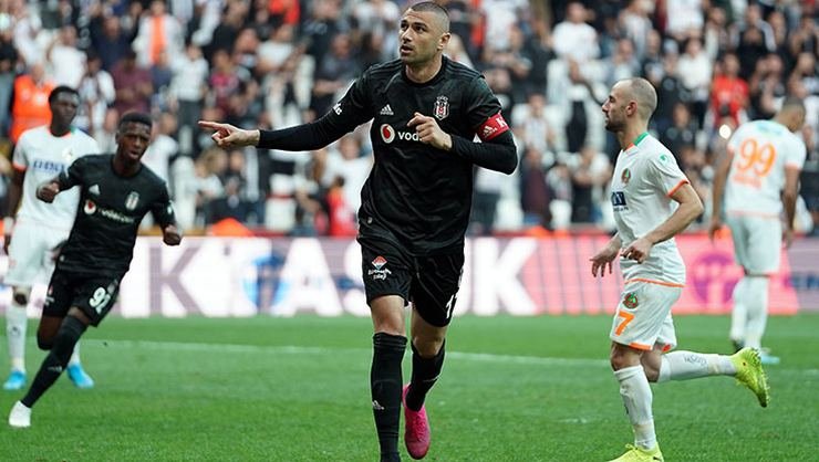 <h2>BURAK YILMAZ DÖNÜYOR</h2>