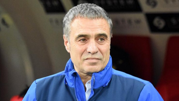 <h2>ERSUN YANAL’A KADRO ELEŞTİRİSİ</h2>