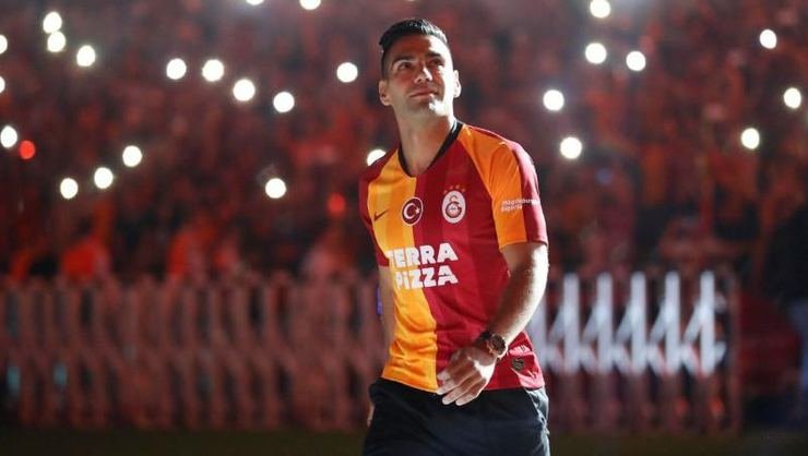 <h2>FALCAO 6 MAÇ DAHA YOK</h2>