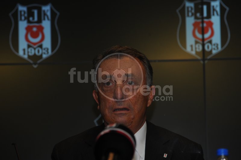 'FutbolArena, Ahmet Nur Çebi'nin basın toplantısında