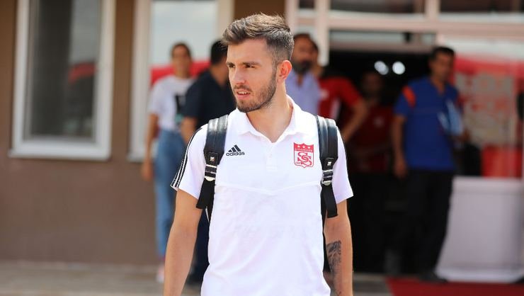 <h2>İŞTE BEŞİKTAŞ’IN EMRE KILINÇ TEKLİFİ</h2>