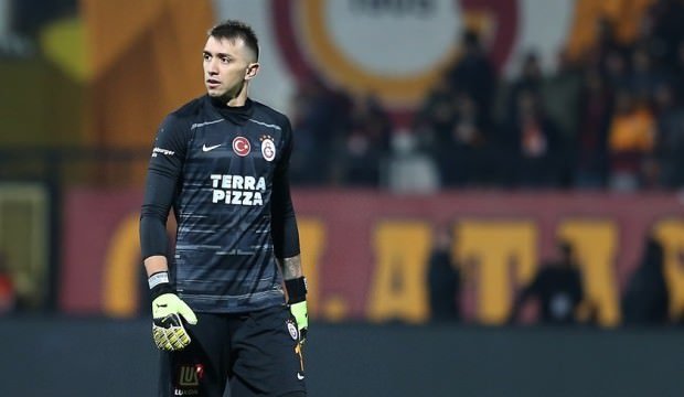 <h2>MUSLERA YUMRUK ATTI MI? BELLİ OLDU</h2>