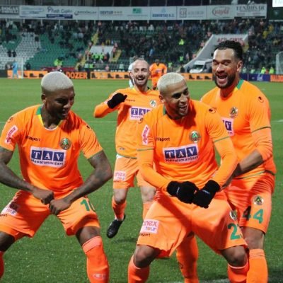 <h2>18. AYTEMİZ ALANYASPOR 153 PUAN</h2>