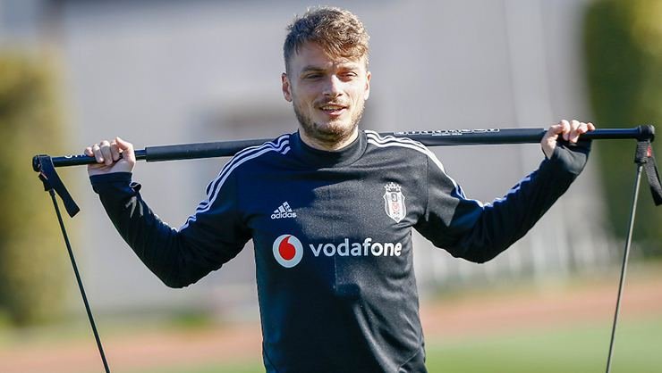 <h2>ADEM LJAJİC’TEN BÜYÜK FEDAKARLIK</h2>
