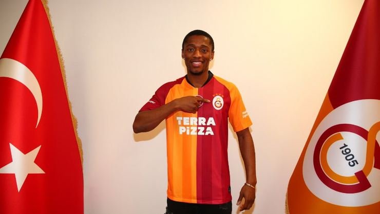 GALATASARAY’DA KÖSTEBEK KRİZİ